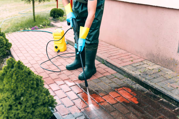 Garage Pressure Washing in Frostproof, FL