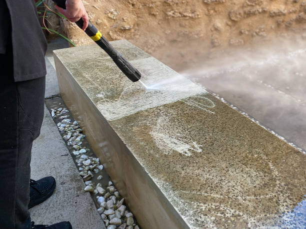 Why Choose Our Certified Pressure Washing Experts for Your Project Needs in Frostproof, FL?